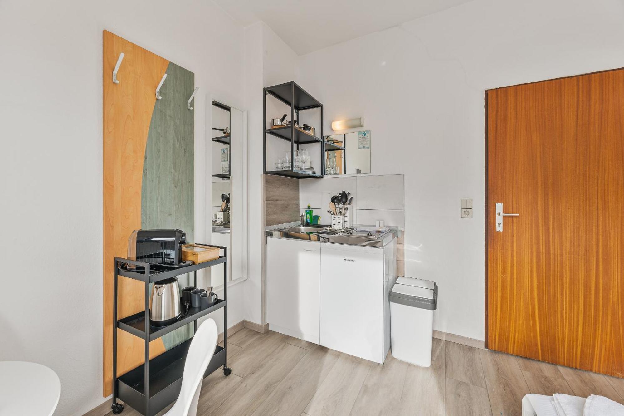 Home2Stay Apartmenthaus Heilbronn City Kitchen Parking Highspeed Wifi Washroom Exterior photo
